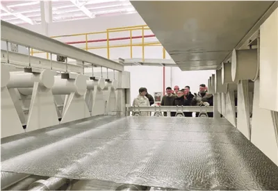 Rodilo se je prvo fotovoltaično steklo Guizhou Qianbo Yongtai